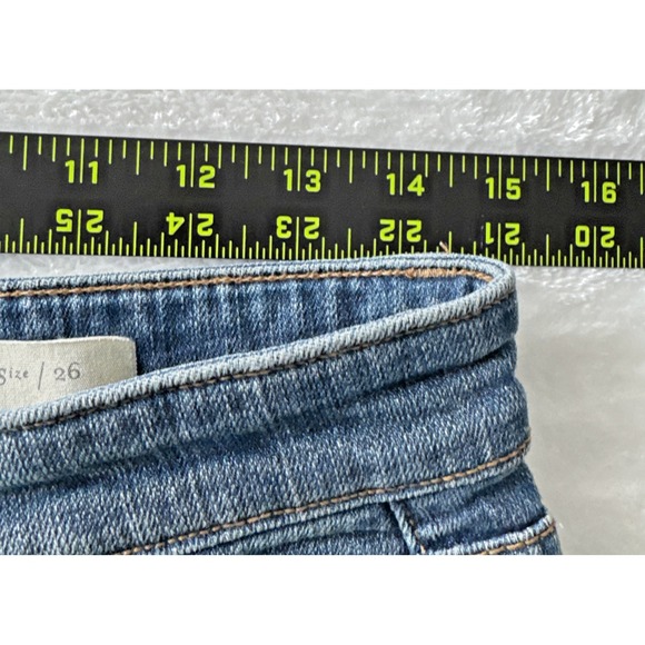 Anthropologie PILCRO Blue Denim Shorts SZ 26 (30") Slim Boyfriend - Picture 15 of 16